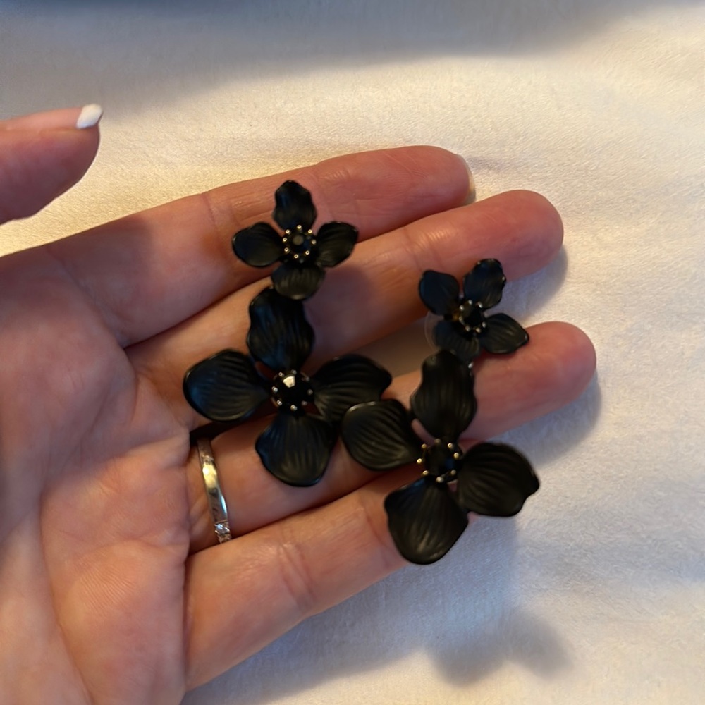 Flower earrings
